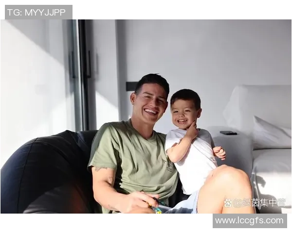 足球明星的儿子不仅继承了父亲的运动天赋还在学业上展现出超凡才华